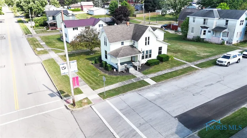 201 E Saffell Avenue, Sycamore, Ohio 44882, 2 Bedrooms Bedrooms, 7 Rooms Rooms,2 BathroomsBathrooms,Residential,For Sale,Saffell,6132724
