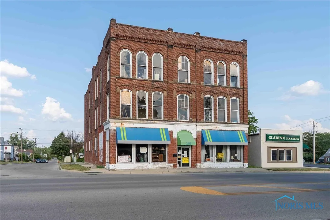 2219 N Main Street, Findlay, Ohio 45840, ,Commercial Sale,For Sale,MAIN,6132693