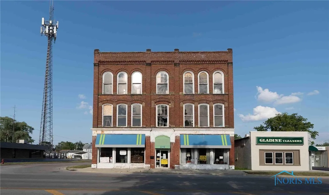 2219 N Main Street, Findlay, Ohio 45840, ,Commercial Sale,For Sale,MAIN,6132693