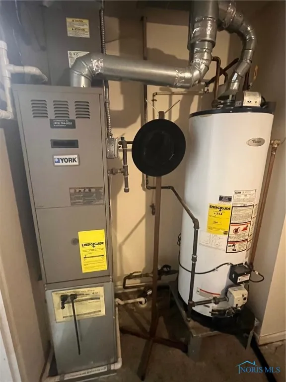 612 Briarheath Drive, Defiance, Ohio 43512, 2 Bedrooms Bedrooms, 5 Rooms Rooms,1 BathroomBathrooms,Residential,For Sale,Briarheath,6132730