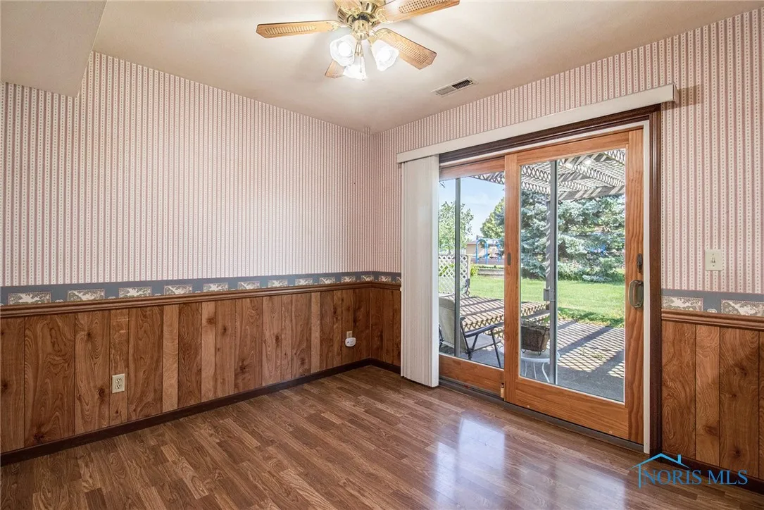 200 Burke Street, Archbold, Ohio 43502, 3 Bedrooms Bedrooms, 7 Rooms Rooms,3 BathroomsBathrooms,Residential,For Sale,Burke,6132716