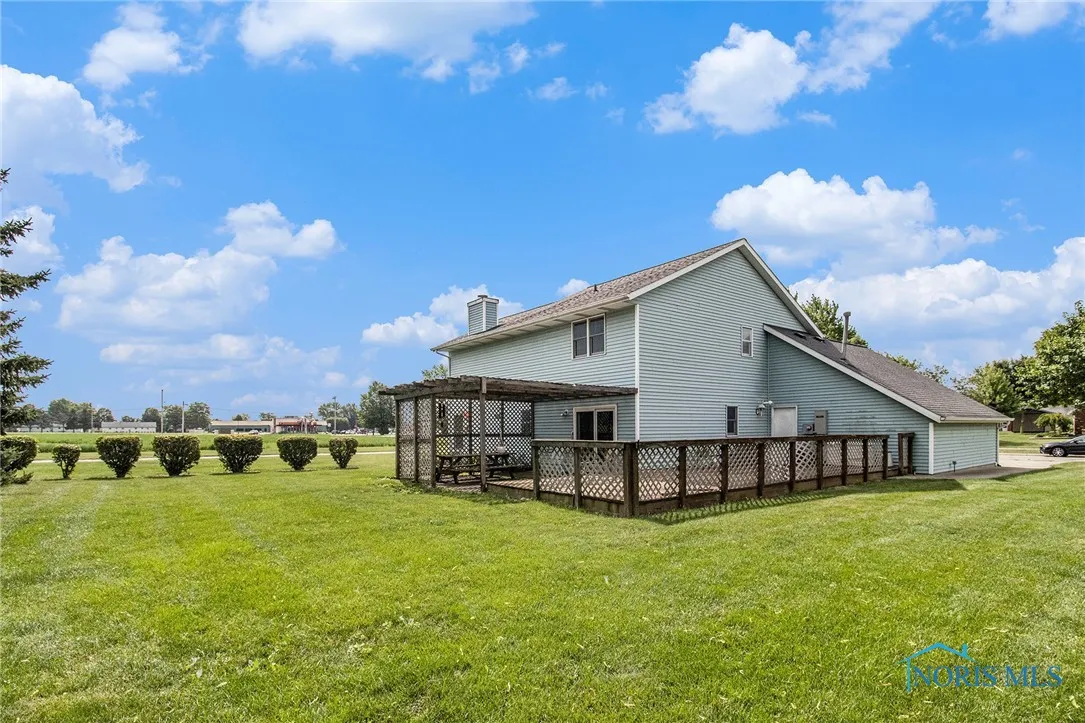 200 Burke Street, Archbold, Ohio 43502, 3 Bedrooms Bedrooms, 7 Rooms Rooms,3 BathroomsBathrooms,Residential,For Sale,Burke,6132716