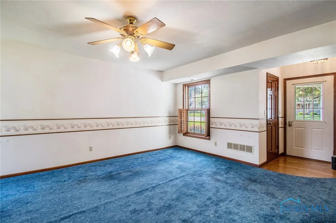 200 Burke Street, Archbold, Ohio 43502, 3 Bedrooms Bedrooms, 7 Rooms Rooms,3 BathroomsBathrooms,Residential,For Sale,Burke,6132716