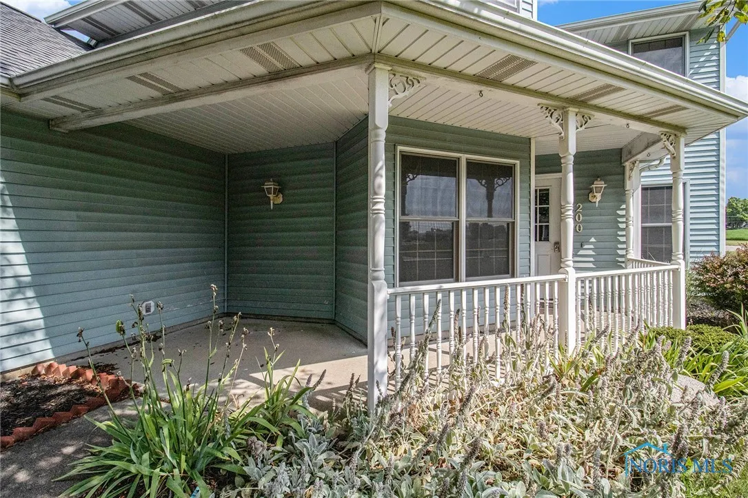 200 Burke Street, Archbold, Ohio 43502, 3 Bedrooms Bedrooms, 7 Rooms Rooms,3 BathroomsBathrooms,Residential,For Sale,Burke,6132716