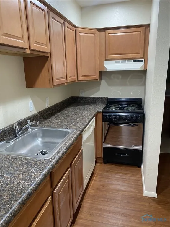 3414 Dorr Street, Toledo, Ohio 43607, 4 Rooms Rooms,2 BathroomsBathrooms,Residential Lease,For Rent,Dorr,6132753