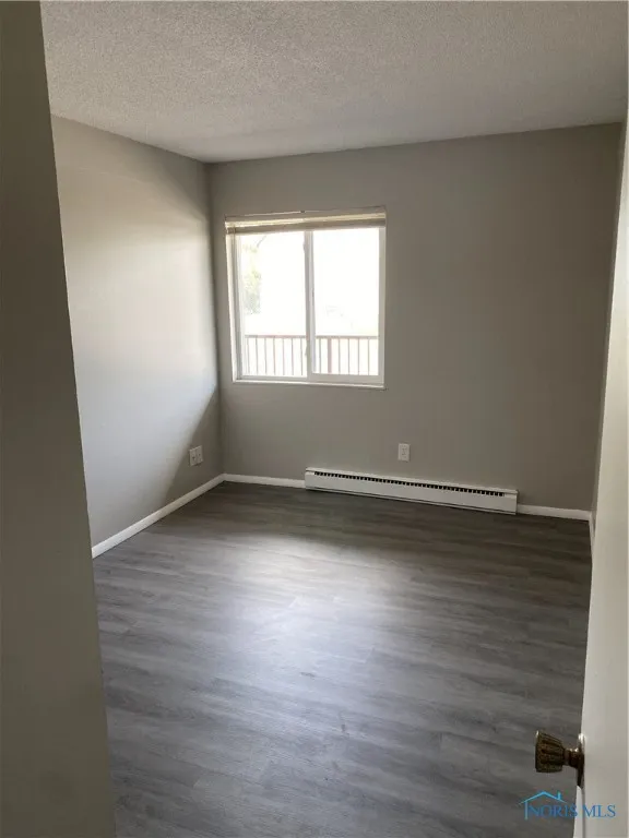3414 Dorr Street, Toledo, Ohio 43607, 4 Rooms Rooms,2 BathroomsBathrooms,Residential Lease,For Rent,Dorr,6132753