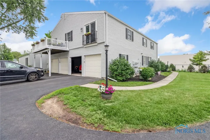 150 Quail Road 36, Perrysburg, Ohio 43551, 3 Bedrooms Bedrooms, 6 Rooms Rooms,2 BathroomsBathrooms,Residential,For Sale,Quail,6132411