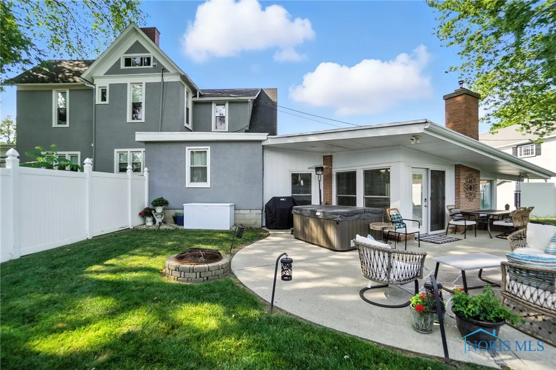 1930 N Main Street, Findlay, Ohio 45840, 5 Bedrooms Bedrooms, 10 Rooms Rooms,4 BathroomsBathrooms,Residential,For Sale,Main,6132709