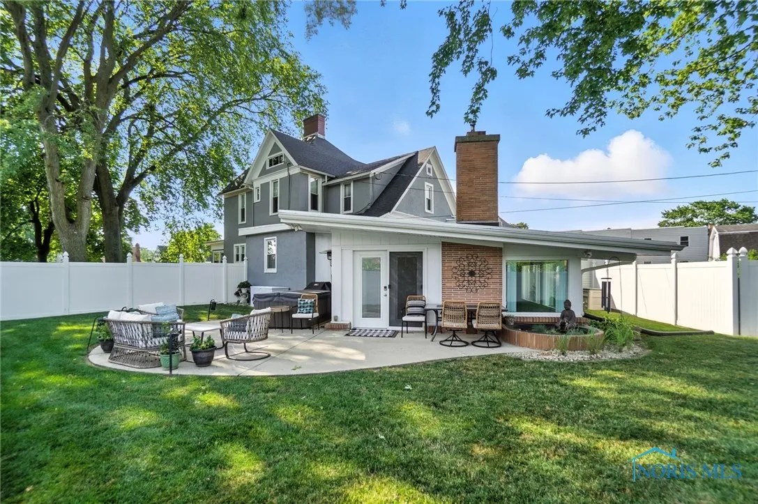 1930 N Main Street, Findlay, Ohio 45840, 5 Bedrooms Bedrooms, 10 Rooms Rooms,4 BathroomsBathrooms,Residential,For Sale,Main,6132709