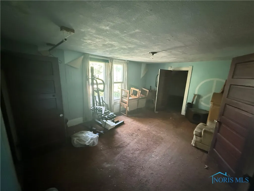 1441 Maumee Street, Holland, Ohio 43528, 4 Bedrooms Bedrooms, 8 Rooms Rooms,1 BathroomBathrooms,Residential,For Sale,Maumee,6132718