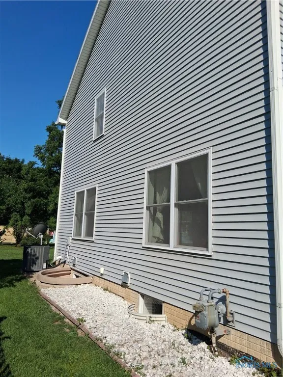620 Locust Street, Perrysburg, Ohio 43551, 4 Bedrooms Bedrooms, 9 Rooms Rooms,3 BathroomsBathrooms,Residential Lease,For Rent,Locust,6132770