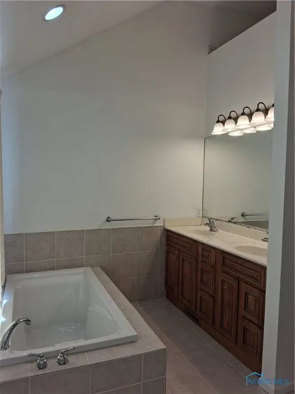 620 Locust Street, Perrysburg, Ohio 43551, 4 Bedrooms Bedrooms, 9 Rooms Rooms,3 BathroomsBathrooms,Residential Lease,For Rent,Locust,6132770