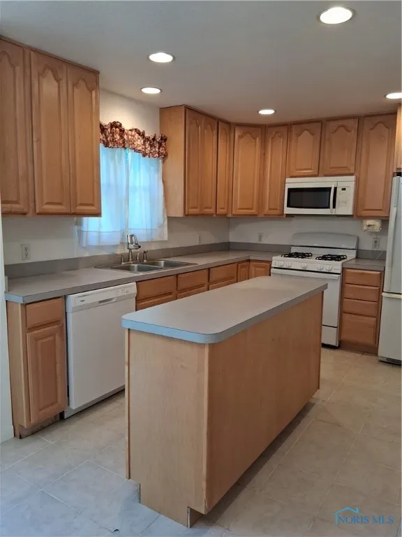 620 Locust Street, Perrysburg, Ohio 43551, 4 Bedrooms Bedrooms, 9 Rooms Rooms,3 BathroomsBathrooms,Residential Lease,For Rent,Locust,6132770