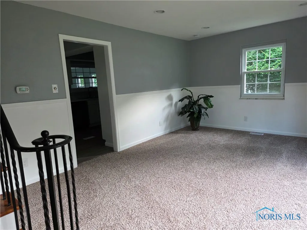 3651 Treelawn Drive, Toledo, Ohio 43614, 3 Bedrooms Bedrooms, 10 Rooms Rooms,2 BathroomsBathrooms,Residential,For Sale,Treelawn,6132697