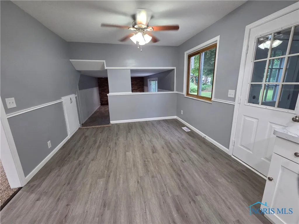 3651 Treelawn Drive, Toledo, Ohio 43614, 3 Bedrooms Bedrooms, 10 Rooms Rooms,2 BathroomsBathrooms,Residential,For Sale,Treelawn,6132697