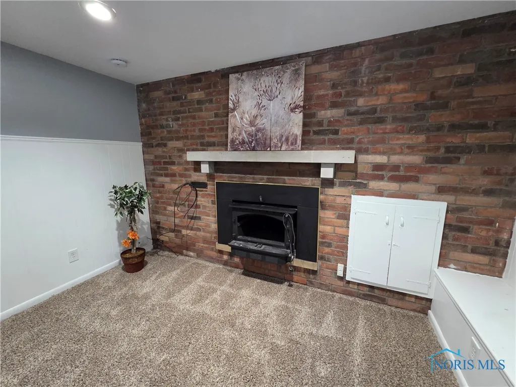 3651 Treelawn Drive, Toledo, Ohio 43614, 3 Bedrooms Bedrooms, 10 Rooms Rooms,2 BathroomsBathrooms,Residential,For Sale,Treelawn,6132697