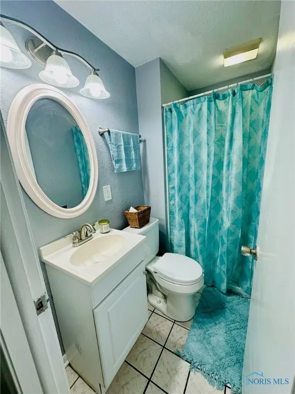 3651 Treelawn Drive, Toledo, Ohio 43614, 3 Bedrooms Bedrooms, 10 Rooms Rooms,2 BathroomsBathrooms,Residential,For Sale,Treelawn,6132697