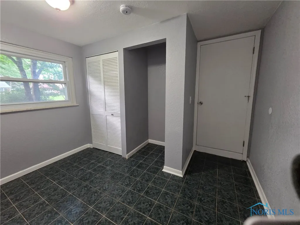 3651 Treelawn Drive, Toledo, Ohio 43614, 3 Bedrooms Bedrooms, 10 Rooms Rooms,2 BathroomsBathrooms,Residential,For Sale,Treelawn,6132697
