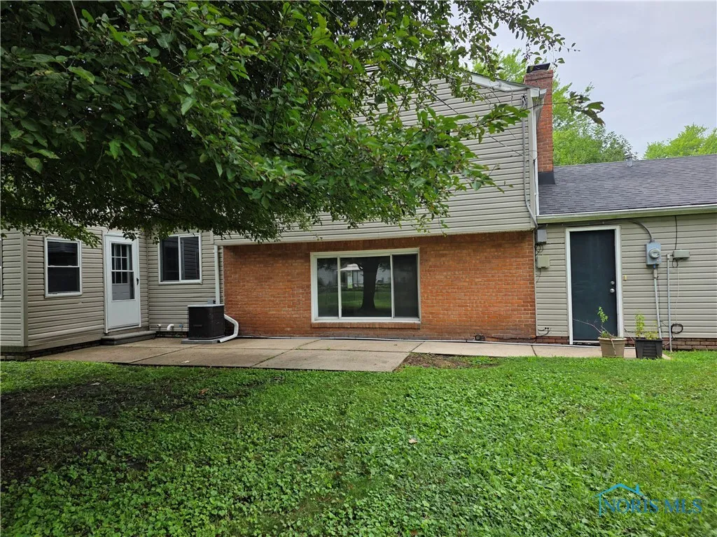 3651 Treelawn Drive, Toledo, Ohio 43614, 3 Bedrooms Bedrooms, 10 Rooms Rooms,2 BathroomsBathrooms,Residential,For Sale,Treelawn,6132697