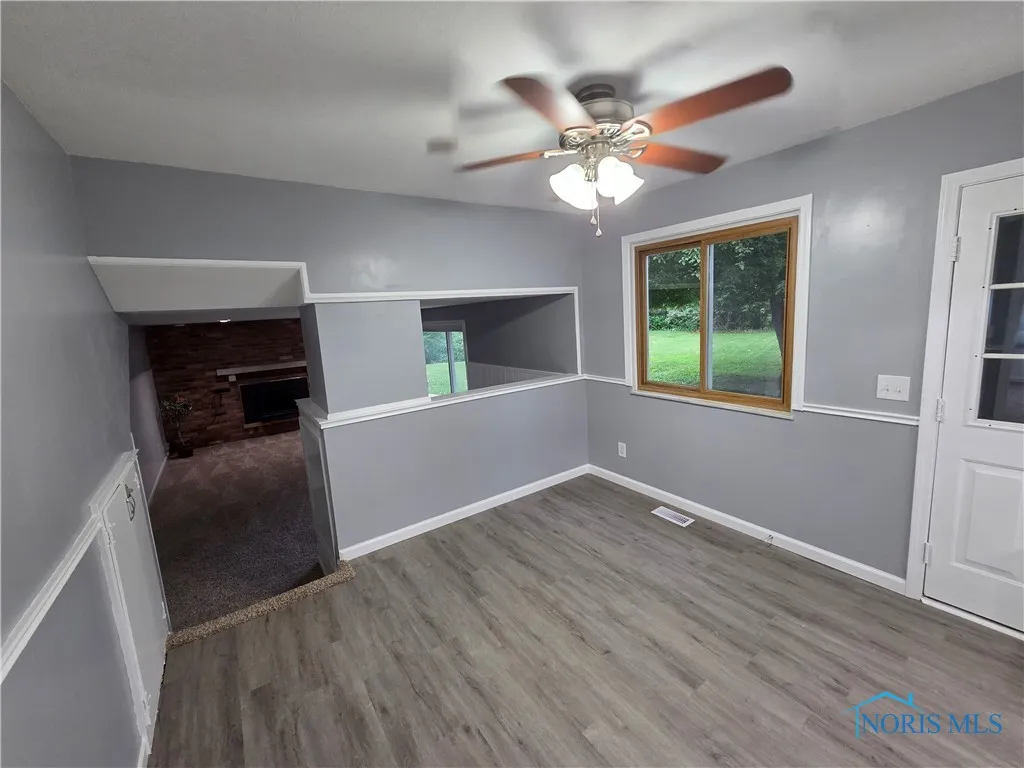 3651 Treelawn Drive, Toledo, Ohio 43614, 3 Bedrooms Bedrooms, 10 Rooms Rooms,2 BathroomsBathrooms,Residential,For Sale,Treelawn,6132697