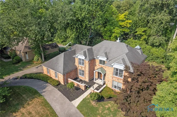 2949 Secretariat Road, Ottawa Hills, Ohio 43615, 4 Bedrooms Bedrooms, 12 Rooms Rooms,3 BathroomsBathrooms,Residential,For Sale,Secretariat,6132639