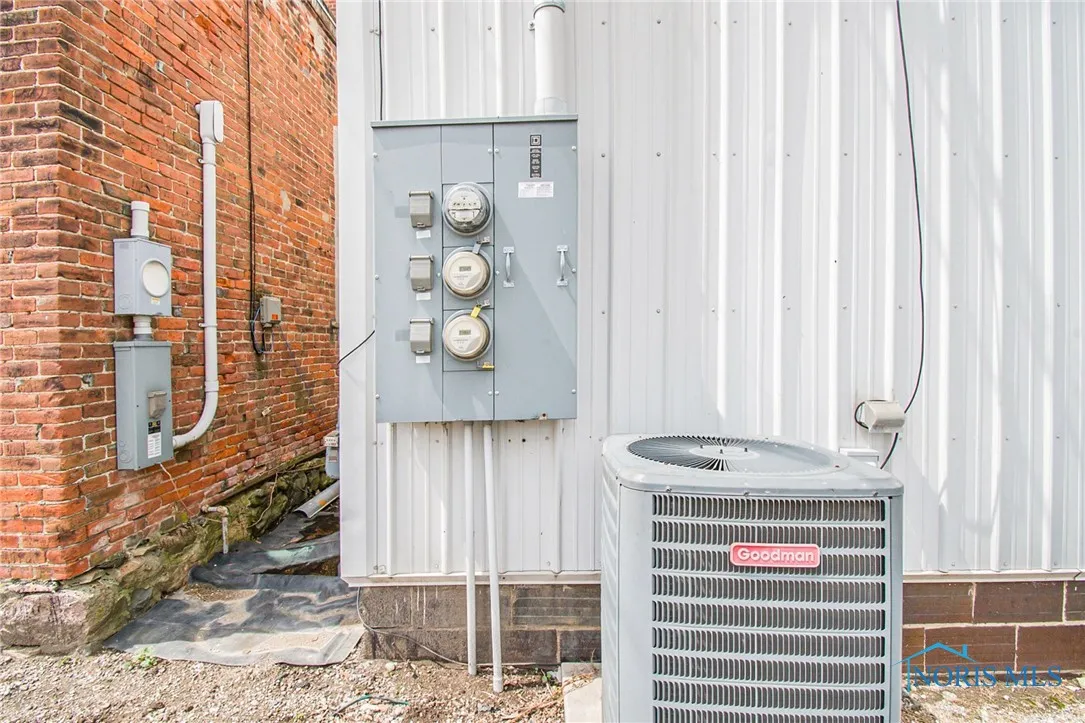 112-114 N Michigan Street, Edon, Ohio 43518, ,Commercial Sale,For Sale,Michigan,6132871