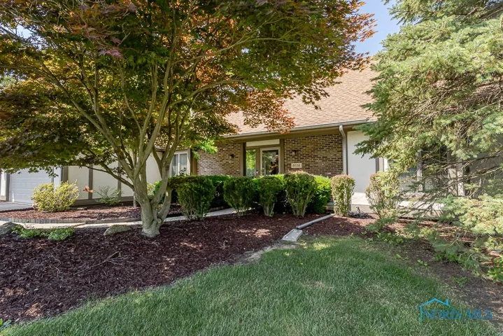 8036 Ivywood Lane, Sylvania, Ohio 43560, 3 Bedrooms Bedrooms, 9 Rooms Rooms,3 BathroomsBathrooms,Residential,For Sale,Ivywood,6132872