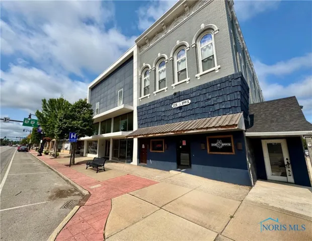 202 Clinton Street A, Defiance, Ohio 43512, ,Commercial Lease,For Rent,Clinton,6132889