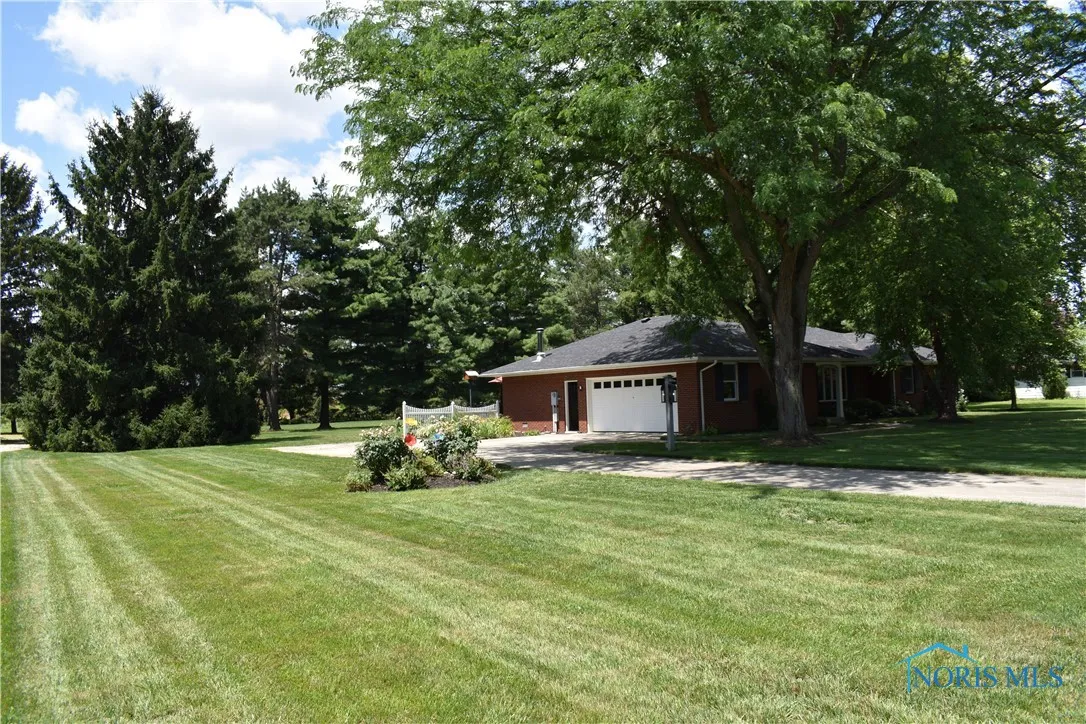 17129 N River Road, Pemberville, Ohio 43450, 3 Bedrooms Bedrooms, 6 Rooms Rooms,2 BathroomsBathrooms,Residential,For Sale,River,6132909