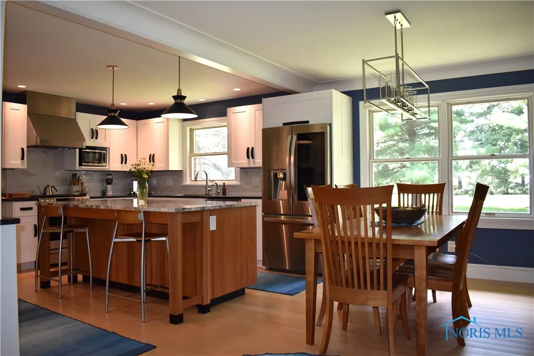 17129 N River Road, Pemberville, Ohio 43450, 3 Bedrooms Bedrooms, 6 Rooms Rooms,2 BathroomsBathrooms,Residential,For Sale,River,6132909