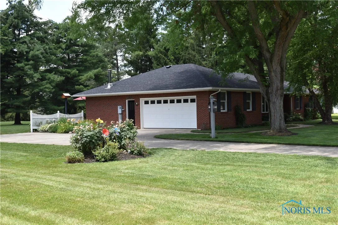 17129 N River Road, Pemberville, Ohio 43450, 3 Bedrooms Bedrooms, 6 Rooms Rooms,2 BathroomsBathrooms,Residential,For Sale,River,6132909
