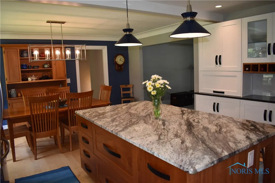 17129 N River Road, Pemberville, Ohio 43450, 3 Bedrooms Bedrooms, 6 Rooms Rooms,2 BathroomsBathrooms,Residential,For Sale,River,6132909