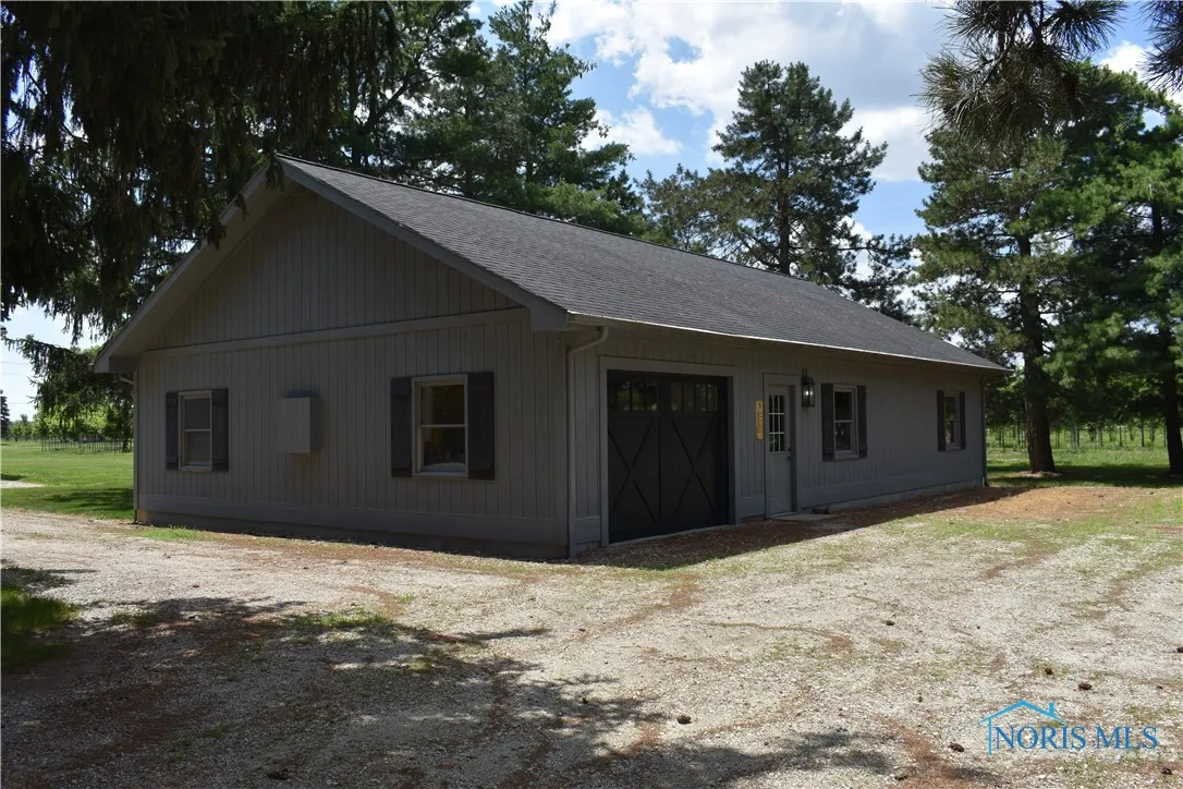17129 N River Road, Pemberville, Ohio 43450, 3 Bedrooms Bedrooms, 6 Rooms Rooms,2 BathroomsBathrooms,Residential,For Sale,River,6132909