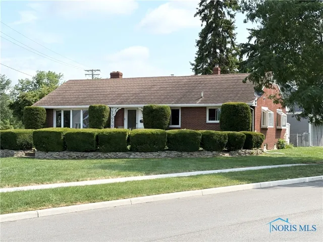 2240 Ottawa River Road, Toledo, Ohio 43611, 2 Bedrooms Bedrooms, 6 Rooms Rooms,3 BathroomsBathrooms,Residential,For Sale,Ottawa River,6132866