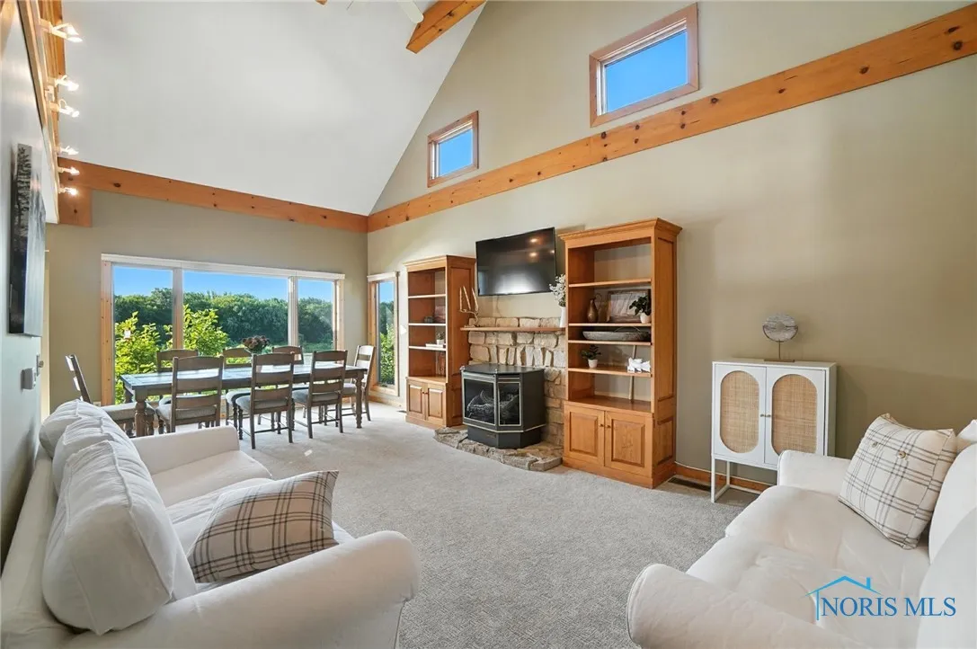 5685 N River Road, Waterville, Ohio 43566, 3 Bedrooms Bedrooms, 8 Rooms Rooms,2 BathroomsBathrooms,Residential,For Sale,River,6132614