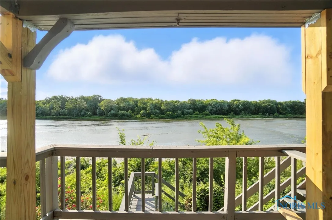 5685 N River Road, Waterville, Ohio 43566, 3 Bedrooms Bedrooms, 8 Rooms Rooms,2 BathroomsBathrooms,Residential,For Sale,River,6132614