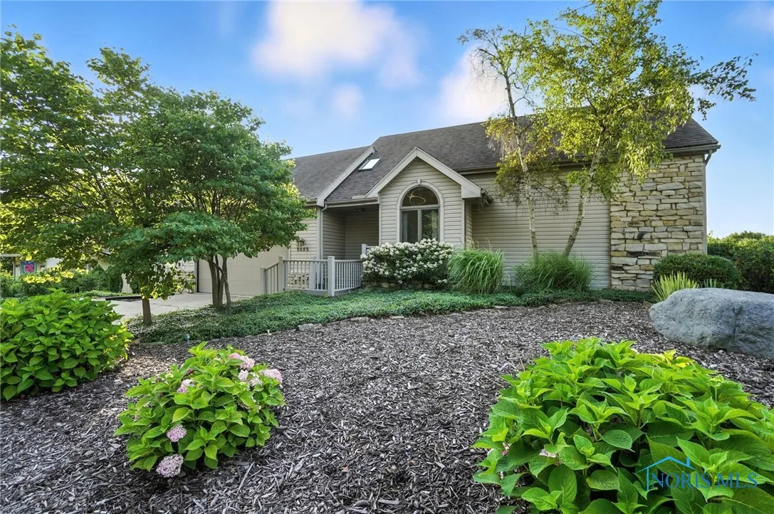 5685 N River Road, Waterville, Ohio 43566, 3 Bedrooms Bedrooms, 8 Rooms Rooms,2 BathroomsBathrooms,Residential,For Sale,River,6132614
