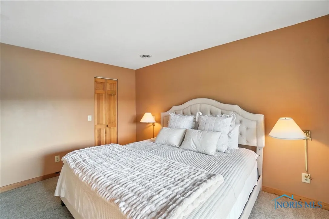 5685 N River Road, Waterville, Ohio 43566, 3 Bedrooms Bedrooms, 8 Rooms Rooms,2 BathroomsBathrooms,Residential,For Sale,River,6132614
