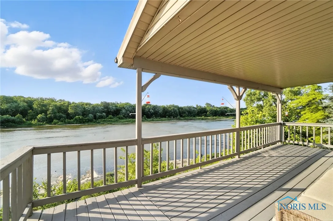 5685 N River Road, Waterville, Ohio 43566, 3 Bedrooms Bedrooms, 8 Rooms Rooms,2 BathroomsBathrooms,Residential,For Sale,River,6132614