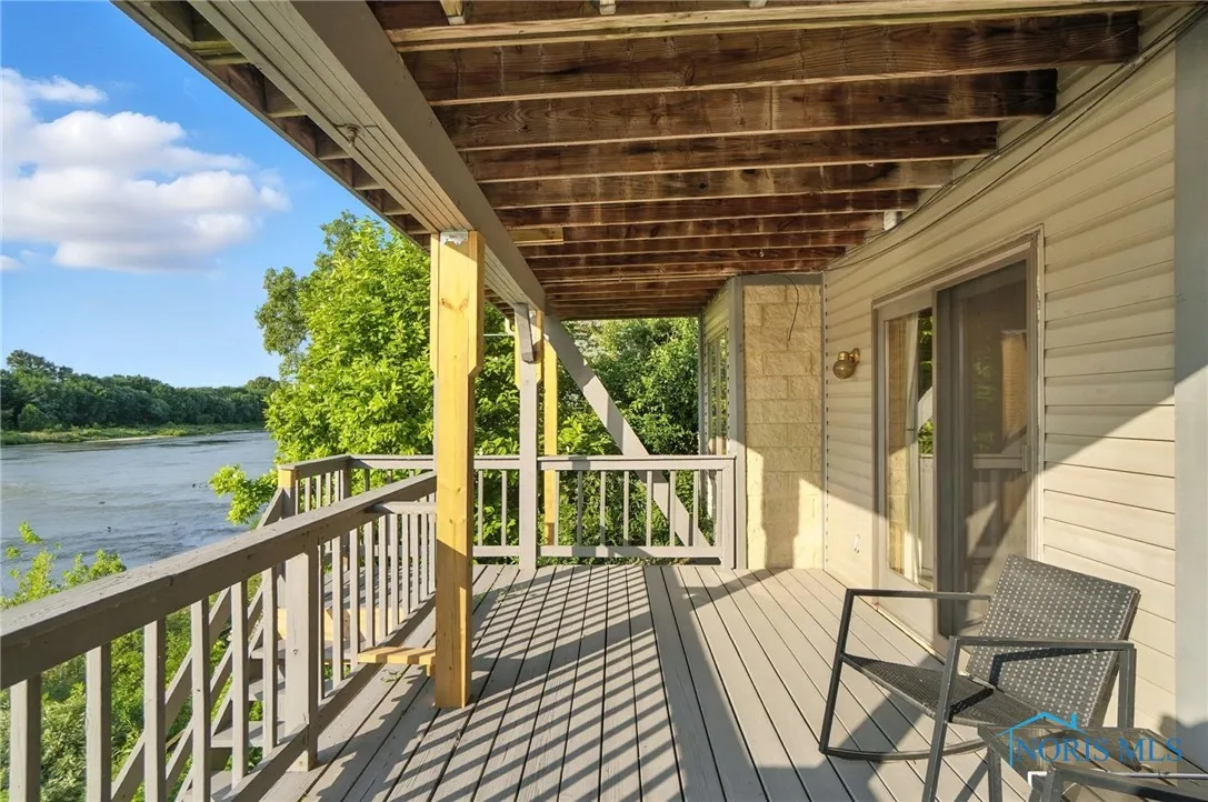 5685 N River Road, Waterville, Ohio 43566, 3 Bedrooms Bedrooms, 8 Rooms Rooms,2 BathroomsBathrooms,Residential,For Sale,River,6132614