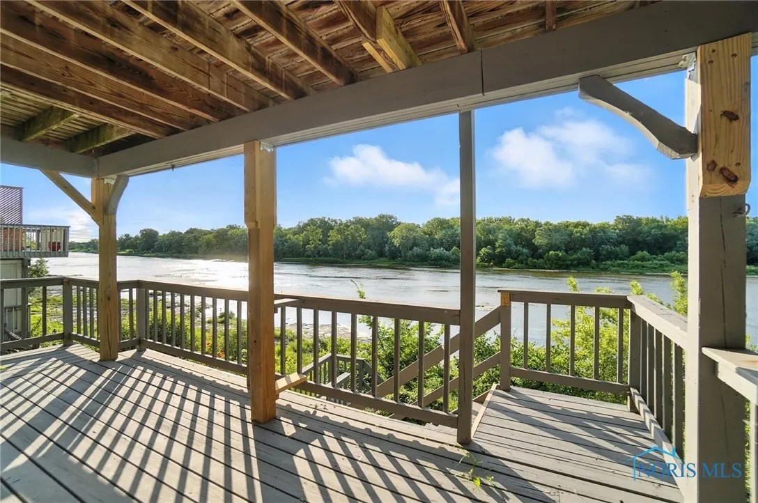 5685 N River Road, Waterville, Ohio 43566, 3 Bedrooms Bedrooms, 8 Rooms Rooms,2 BathroomsBathrooms,Residential,For Sale,River,6132614