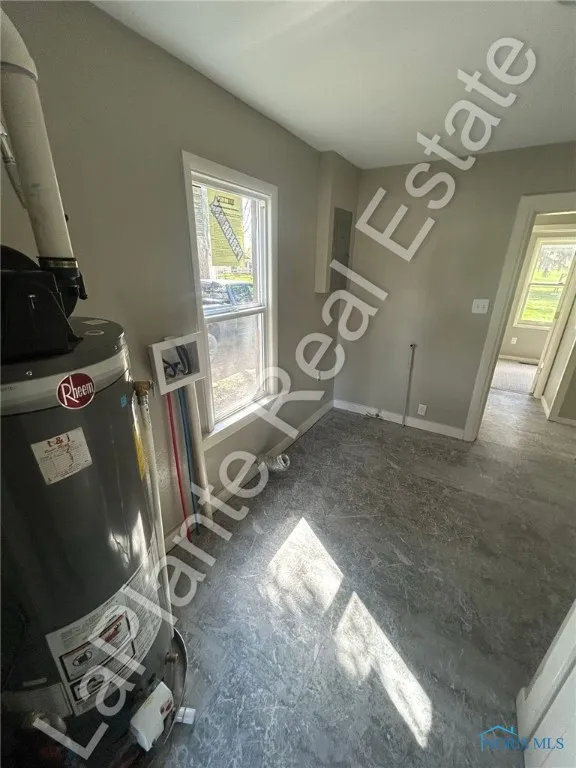 9155 Maumee Western Road, Monclova, Ohio 43542, 3 Bedrooms Bedrooms, ,1 BathroomBathrooms,Residential Lease,For Rent,Maumee Western,6132983