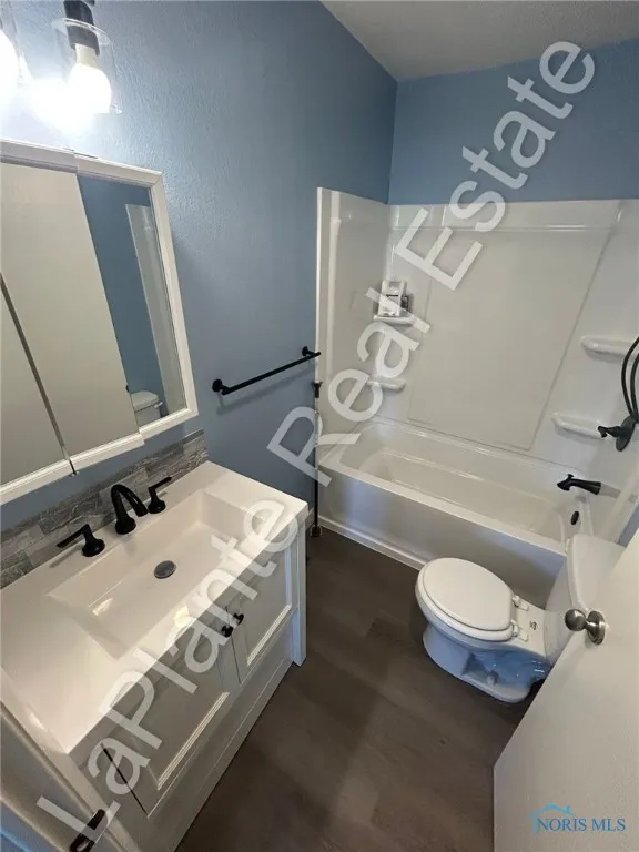 9155 Maumee Western Road, Monclova, Ohio 43542, 3 Bedrooms Bedrooms, ,1 BathroomBathrooms,Residential Lease,For Rent,Maumee Western,6132983