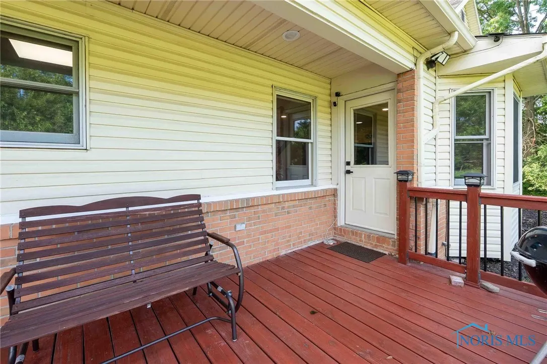 28741 White Road, Perrysburg, Ohio 43551, 5 Bedrooms Bedrooms, 10 Rooms Rooms,3 BathroomsBathrooms,Residential,For Sale,White,6132990