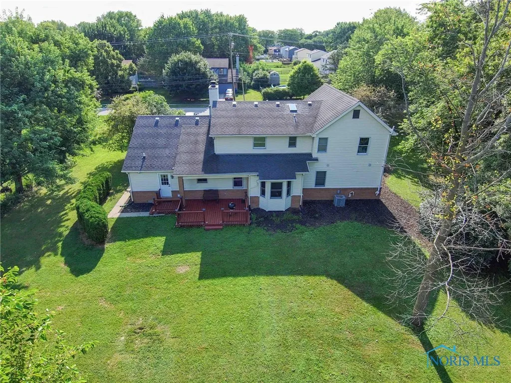 28741 White Road, Perrysburg, Ohio 43551, 5 Bedrooms Bedrooms, 10 Rooms Rooms,3 BathroomsBathrooms,Residential,For Sale,White,6132990