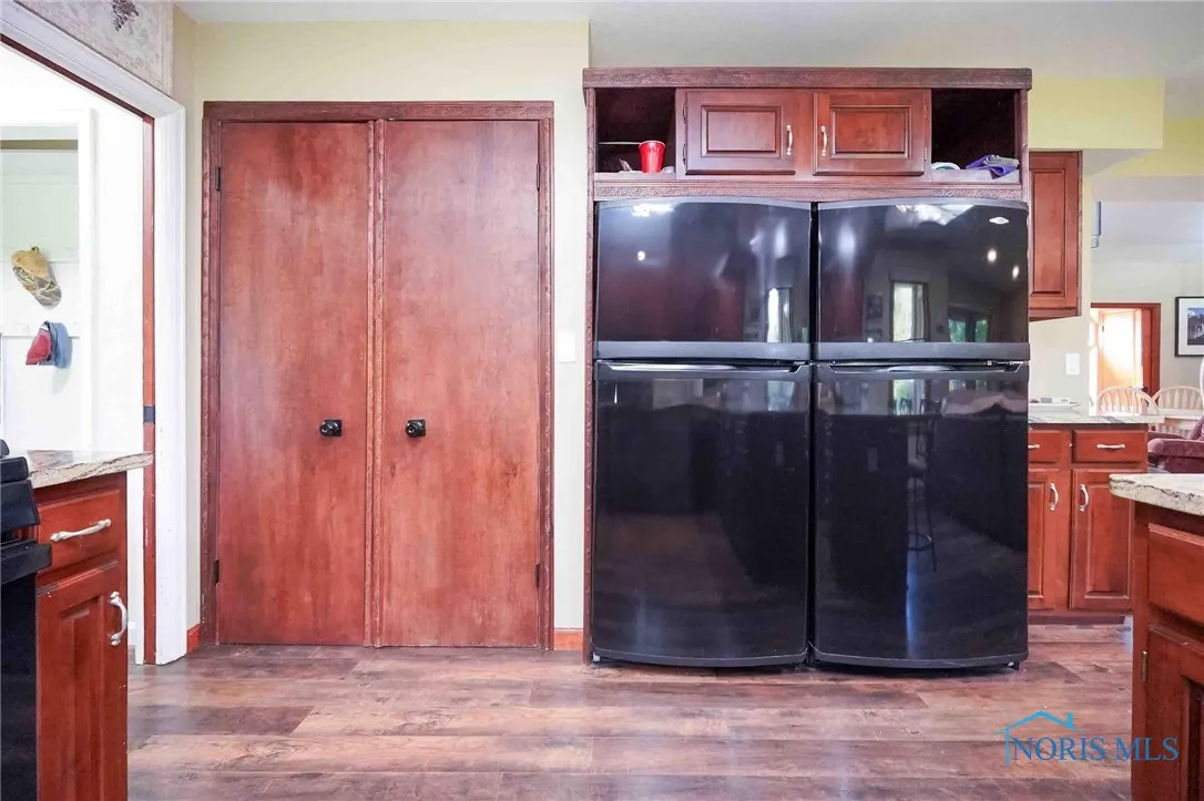 28741 White Road, Perrysburg, Ohio 43551, 5 Bedrooms Bedrooms, 10 Rooms Rooms,3 BathroomsBathrooms,Residential,For Sale,White,6132990