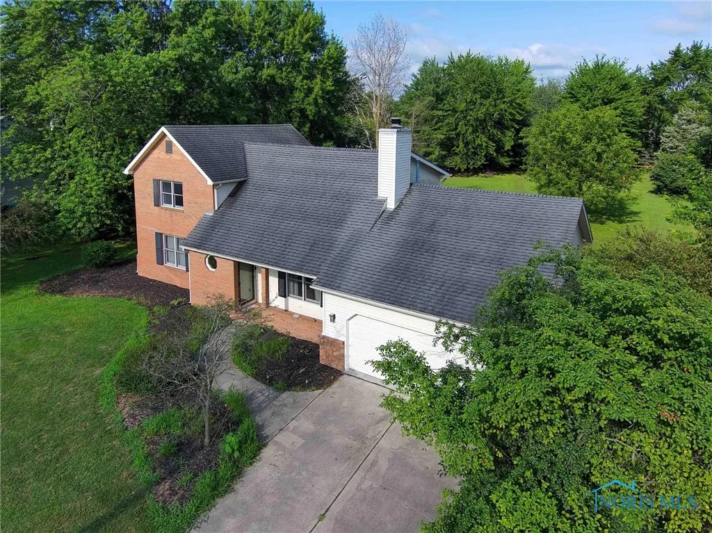 28741 White Road, Perrysburg, Ohio 43551, 5 Bedrooms Bedrooms, 10 Rooms Rooms,3 BathroomsBathrooms,Residential,For Sale,White,6132990