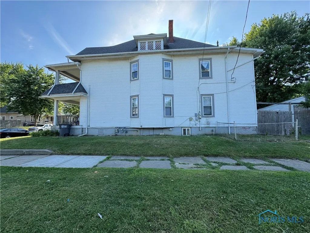 702 Boalt Street, Toledo, Ohio 43609, ,Residential Income,For Sale,Boalt,6132830