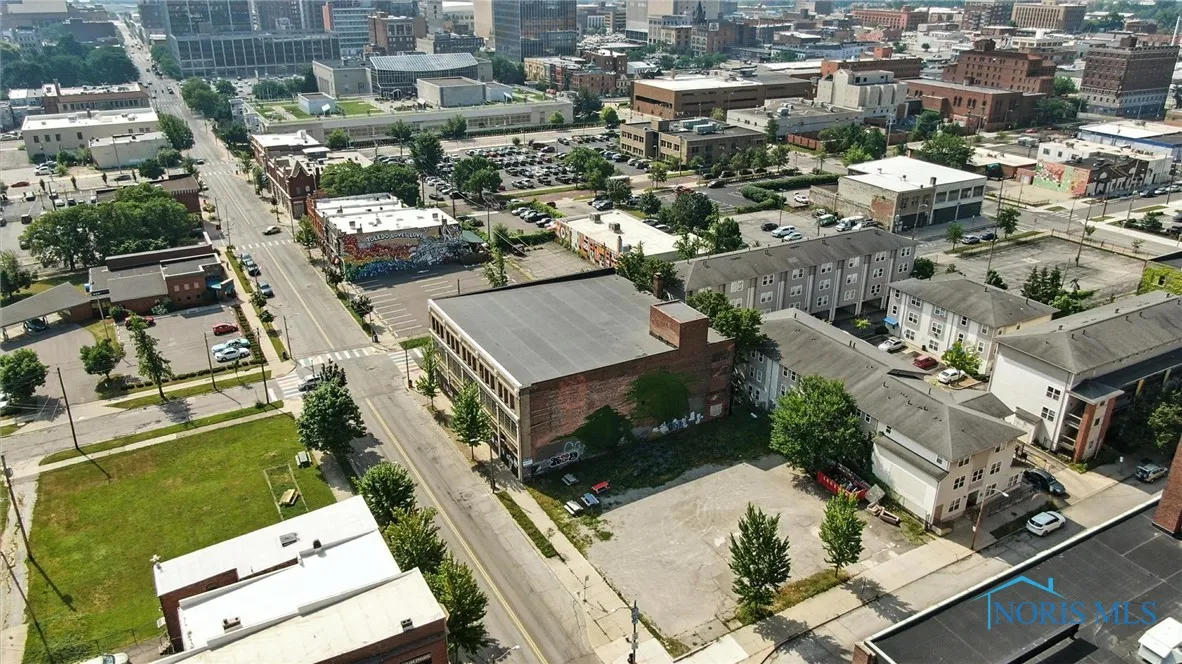 1301 Adams Street, Toledo, Ohio 43604, ,Commercial Sale,For Sale,Adams,6133064