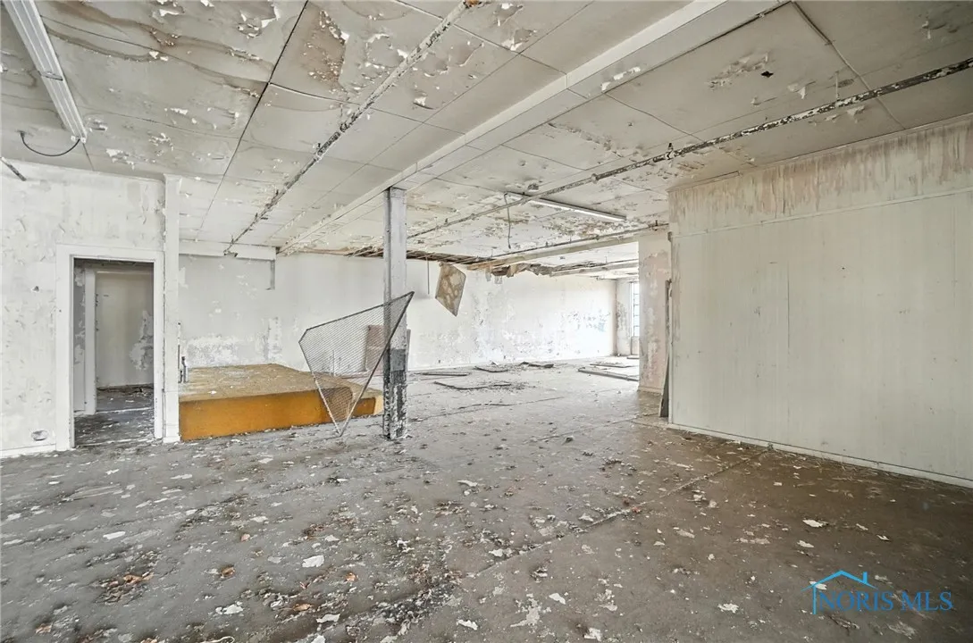 1301 Adams Street, Toledo, Ohio 43604, ,Commercial Sale,For Sale,Adams,6133064